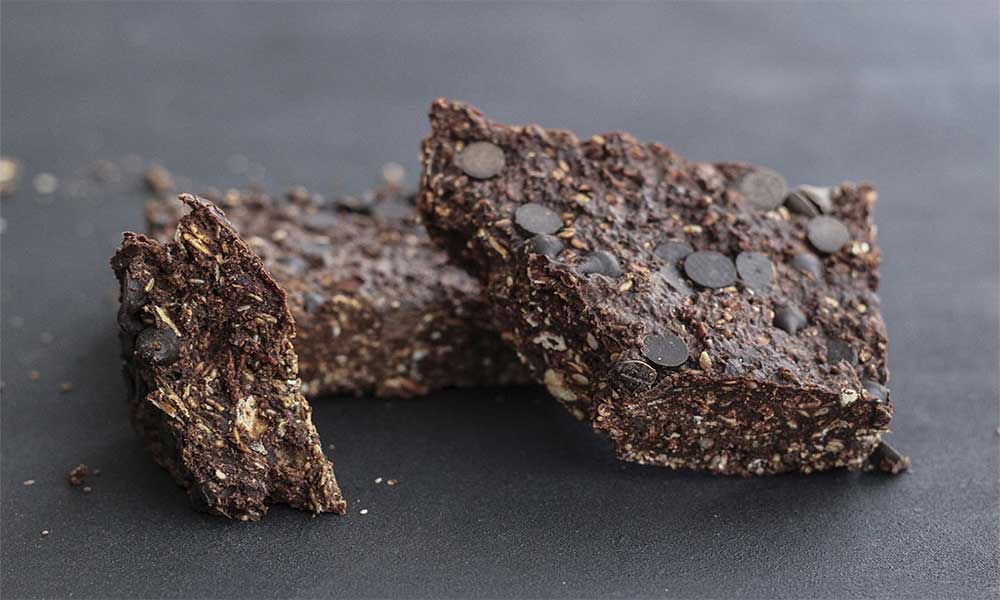double-chocolate-protein-bars-1000x600